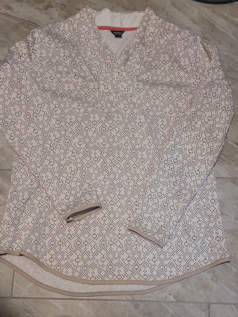 Eddie Bauer Cream V-Neck Patterned Sweater